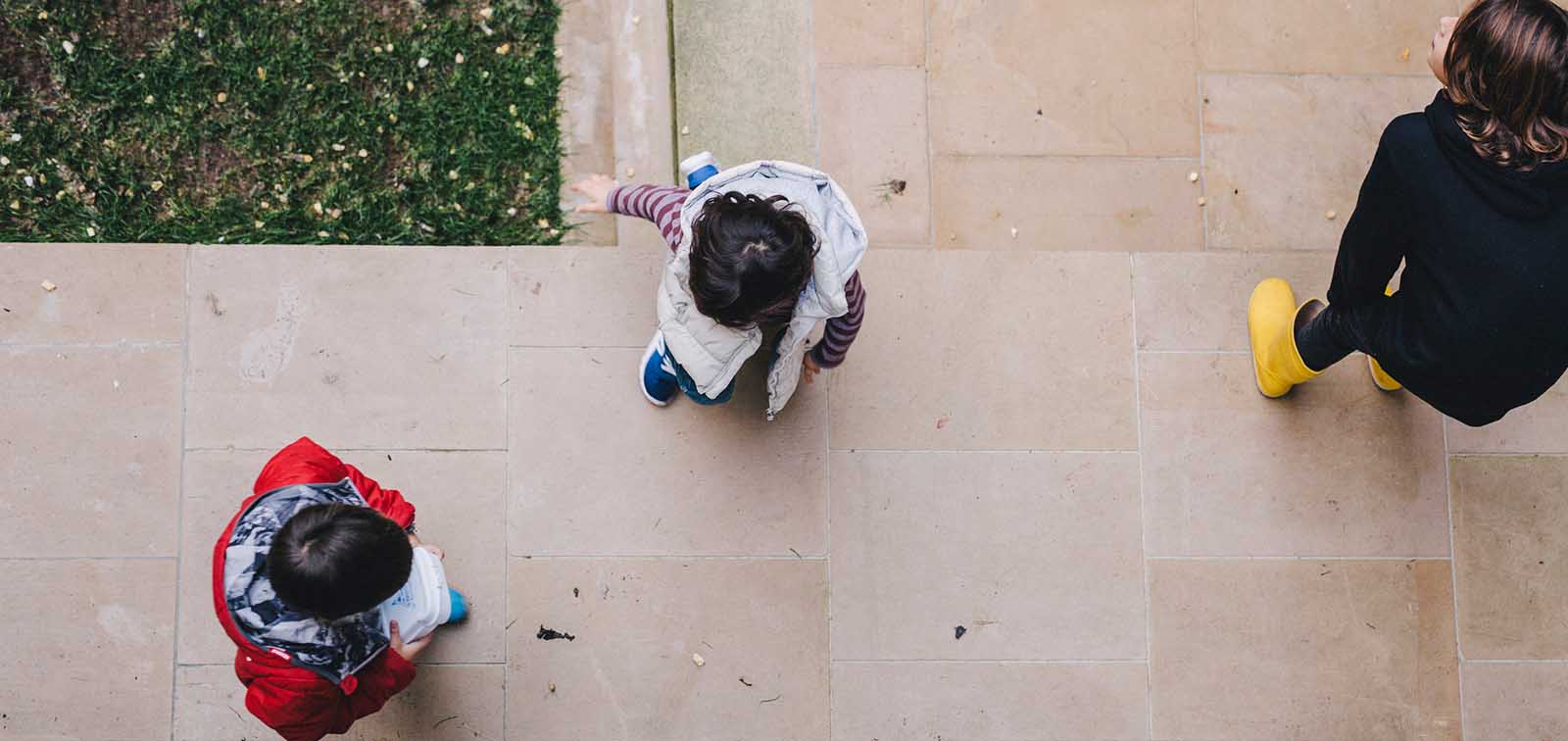 Los niños y niñas expuestos a la contaminación del aire en las escuelas podrían tener más riesgo de sobrepeso y obesidad