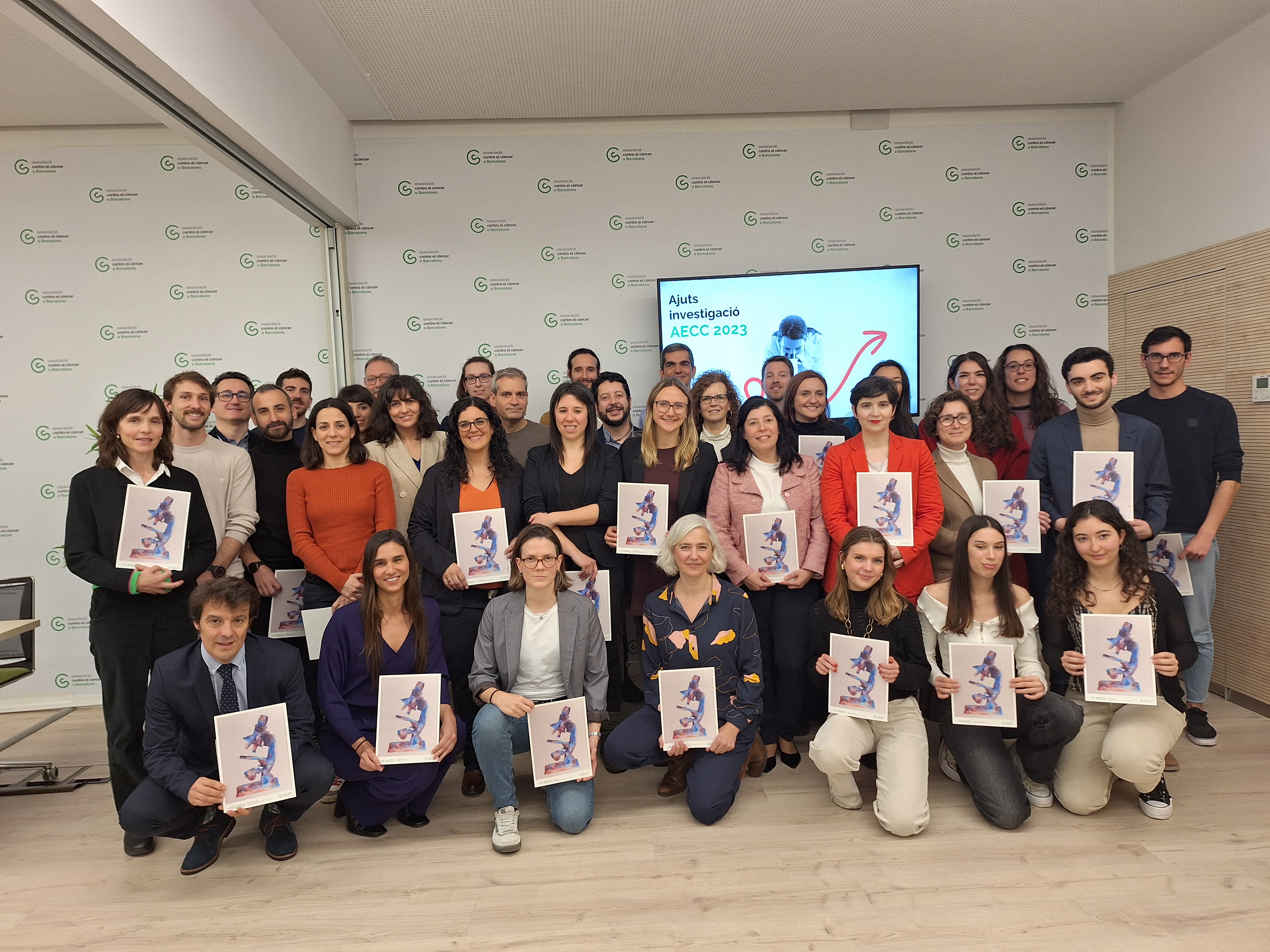 Ibane Abasolo recibe una ayuda de la Asociación Española Contra el Cáncer para mejorar los tratamientos de cánceres cerebrales con nanotecnología