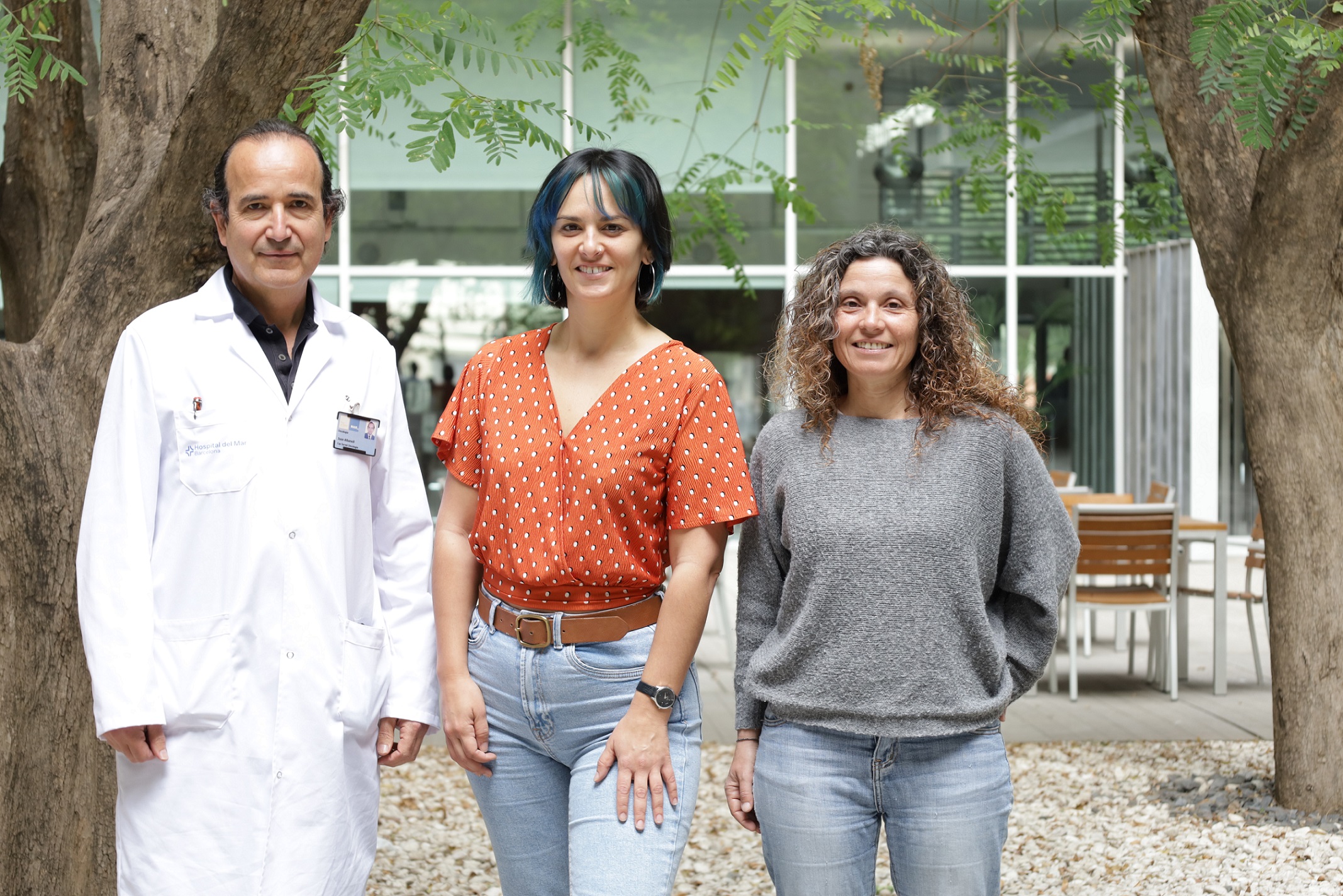 Descubren cómo un tipo de linfocito ‘recluta’ al sistema inmunitario para luchar contra el cáncer de mama más agresivo