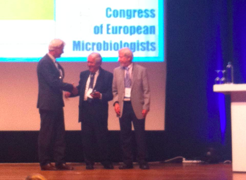 Fernando Baquero, distinguido con el Premio André Lwoff de la FEMS por su trayectoria en el campo de la microbiología