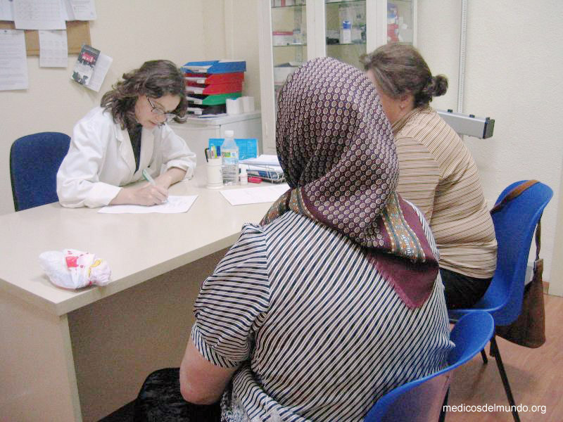 Menor atención especializada y mayor uso de los servicios de urgencias entre la población inmigrante en España